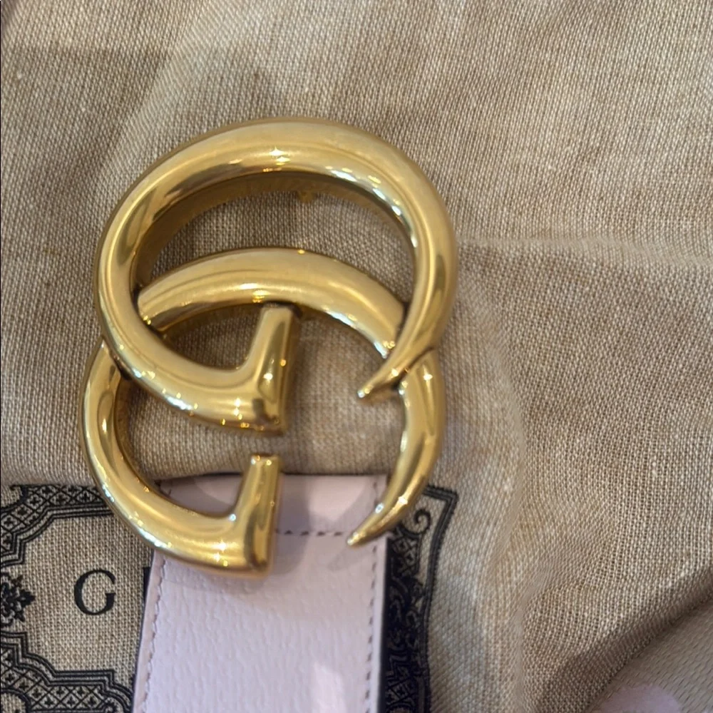 Gucci Gold and Tan Leather Belt with Iconic Double G Buckle - Picture 4 of 7